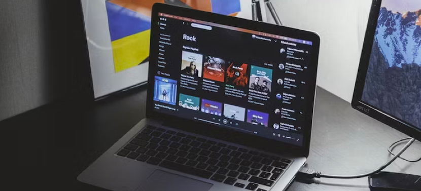 在企业网站UI设计中，首屏设计的重要性及应用实践