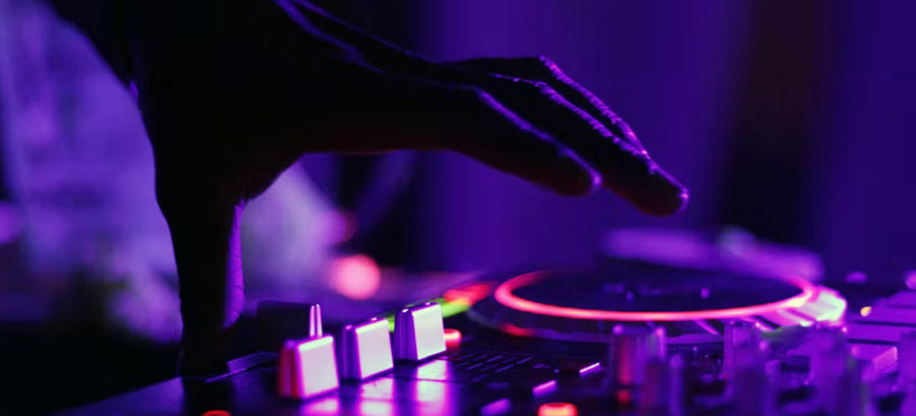 音乐类的登录界面UI设计是怎么设计的？